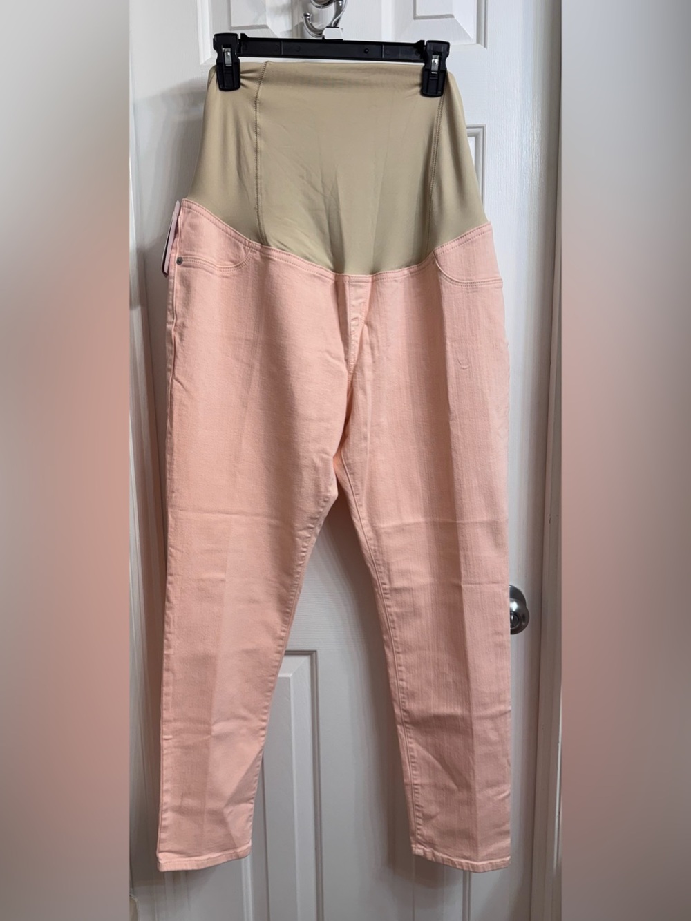 Ingrid & Isabel Pale Pink Maternity Skinny Jeans with Stretch, Size 16/33, NEW